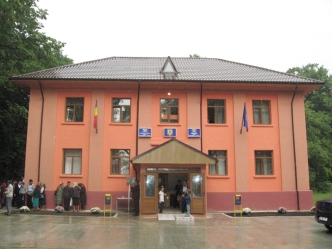 Mogoşeşti Siret Village Hall#1